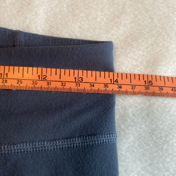 UNDER ARMOUR Leggings - Picture 3 of 4